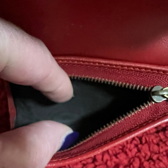 GUCCI AUTHENTIC GG SUPREME CHERRY COMPACT WALLET. EUC. - Picture 7 of 8